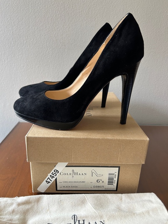 Cole Haan Shoes - Cole Haan Black Suede Chelsea High Pump